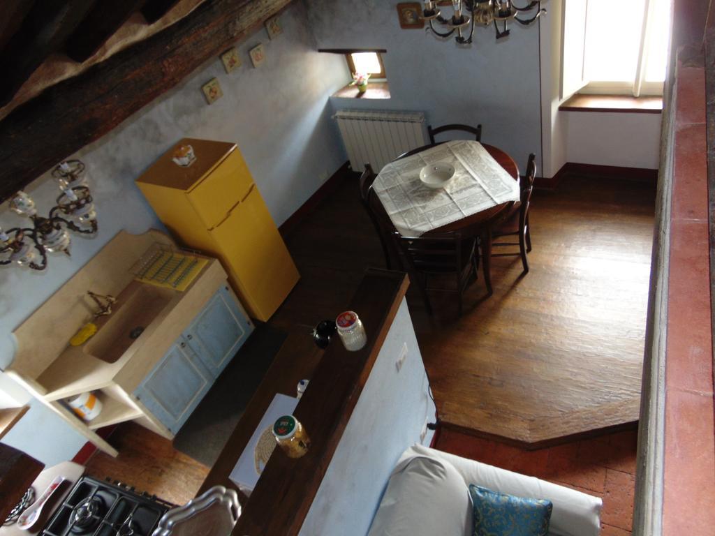 Apartament Domus Ghibellinae- Fonte Di San Benedetto Cortona Pokój zdjęcie