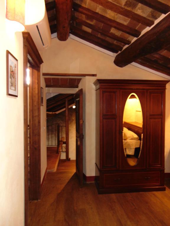 Apartament Domus Ghibellinae- Fonte Di San Benedetto Cortona Pokój zdjęcie